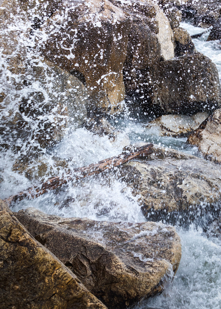 Water on and over Rocks | Dave Hoefler | Flickr