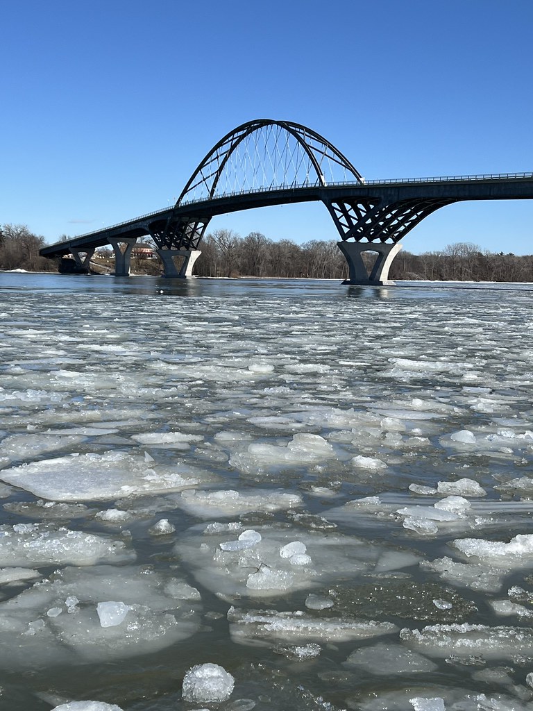 Champlain Bridge - Winter 2024