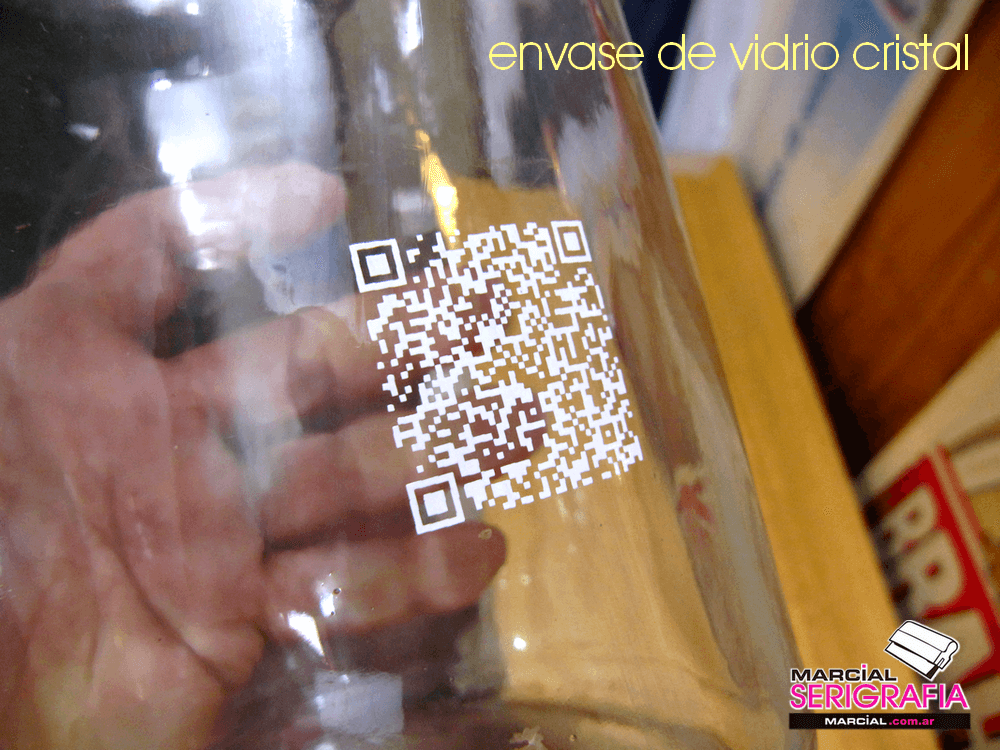 Frasco de vidro impresso em 1 cor. Frasco com impressão de código QR branco.