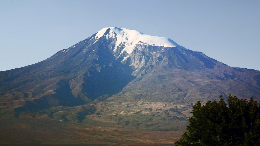 turqua monte ararat o montaña del dolor vista desde armenia llamado monte masis 2