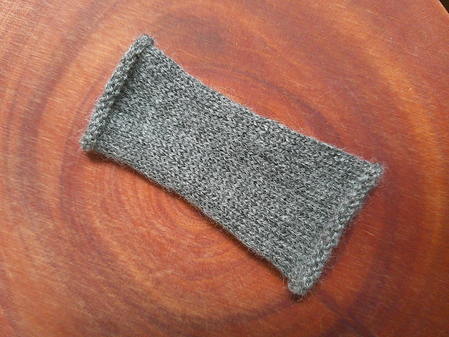 Handknited sleeve (or neck warmer) for 1:6 scale dolls