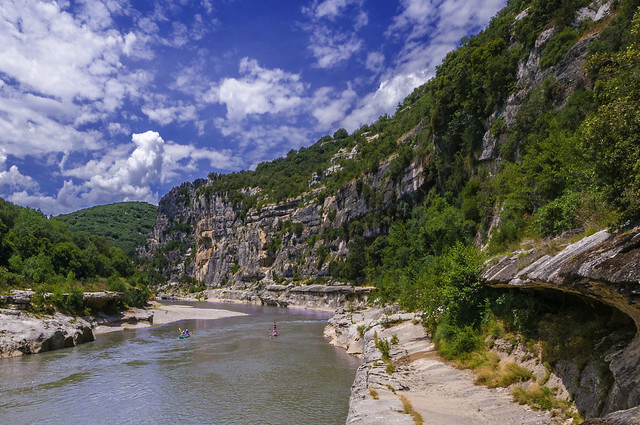 En longeant les rives de l'Ardèche