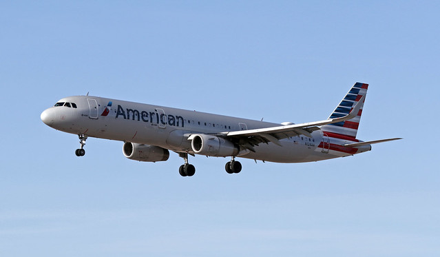 N124AA KLAS 27-04-2023 (U.S.A.) American Airlines Airbus A321-231 CN 6271