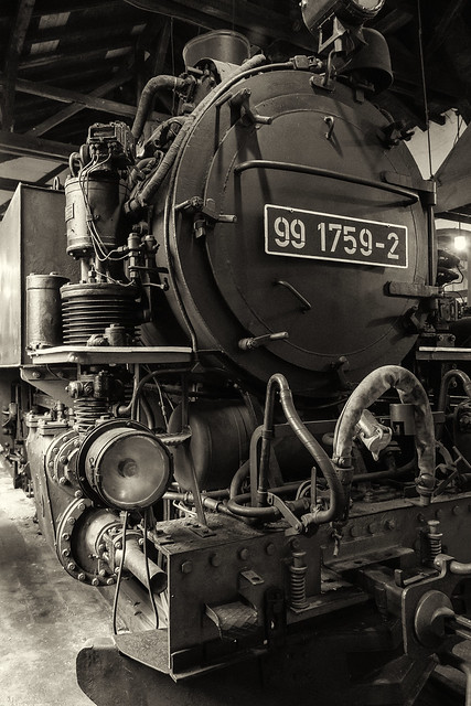 Sächsisches Schmalspurbahn-Museum Rittersgrün: Lokomotive 99 1759-2 im Lokschuppen.