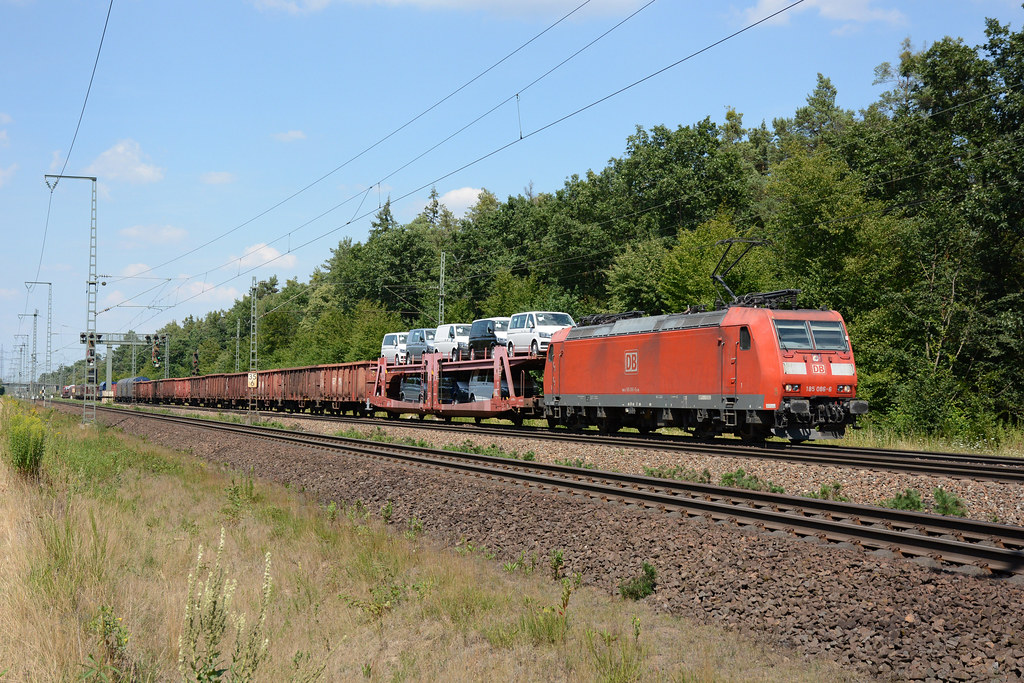 185 086-6 + freight train, Huttenheim, 02/08/2015