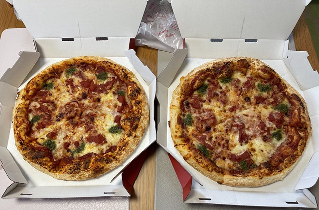 2枚のピザ