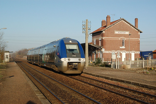 X 76609/76610 (TER 843761, Cambrai-Laon-Reims), Versigny, 03/02/2007