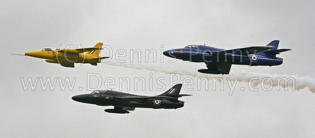 Leuchars-Airshow-2005-Hunters-and-Gnat-8