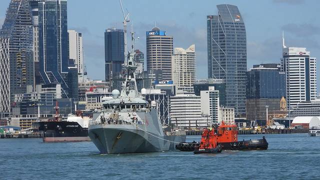 HMS Tamar departs Auckland Harbour