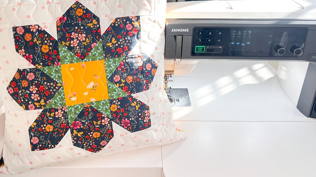 Sawtooth Flower Pillow and Janome CM17