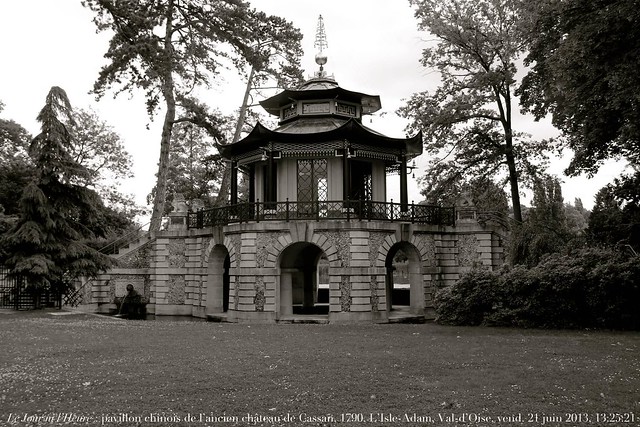 Le Jour ni l’Heure 6092 : pavillon chinois, 1779-1790, de l’ancien château de Cassan, chez M. Bergeret — œuvre attr. à Honoré Fragonard, 1732-1806, L’Isle-Adam, Val-d’Oise, vendredi 21 juin 2013, 13:25:21