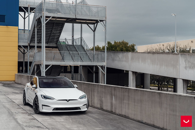 Tesla Model S Plaid - HFX Series - HFX-1 - © Vossen Wheels 2024 - 15