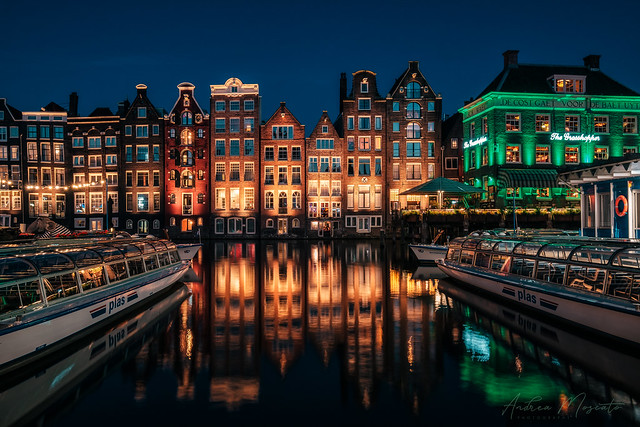 Damrak - Amsterdam (Netherlands)