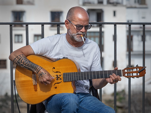 Woodbine Busker | by Alan10eden
