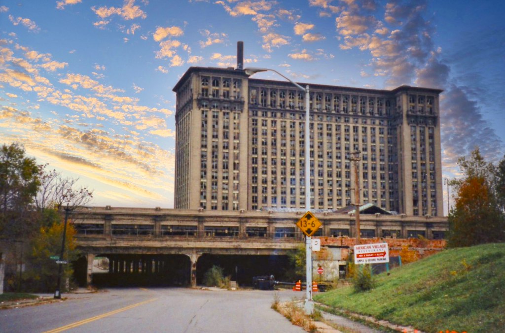 Detroit Michigan - Michigan Central  Station - Abandon - Landmark - Historic  - Wayne County