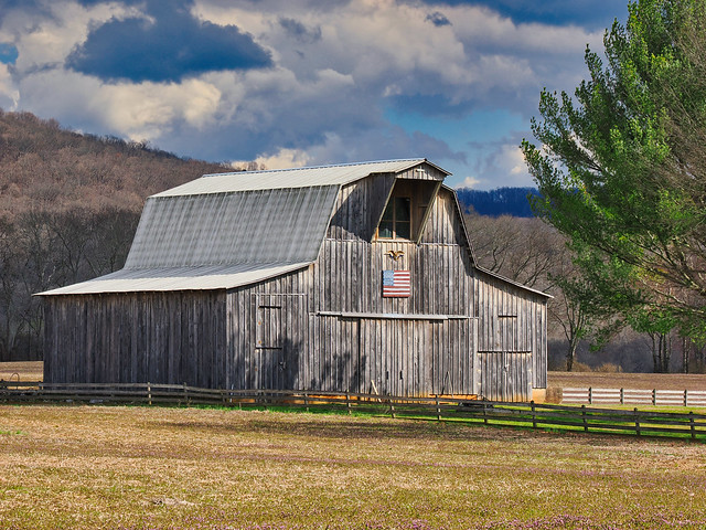 Pelham, Tennessee Barn
