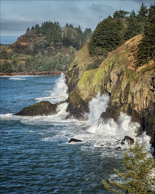 King Tide and Waves from the Cape Disappointment Lighthouse
