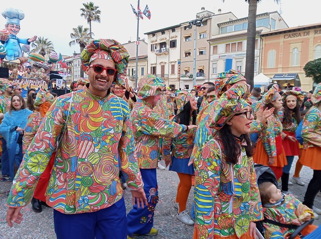 Il corso mascherato del Carnevale di Viareggio