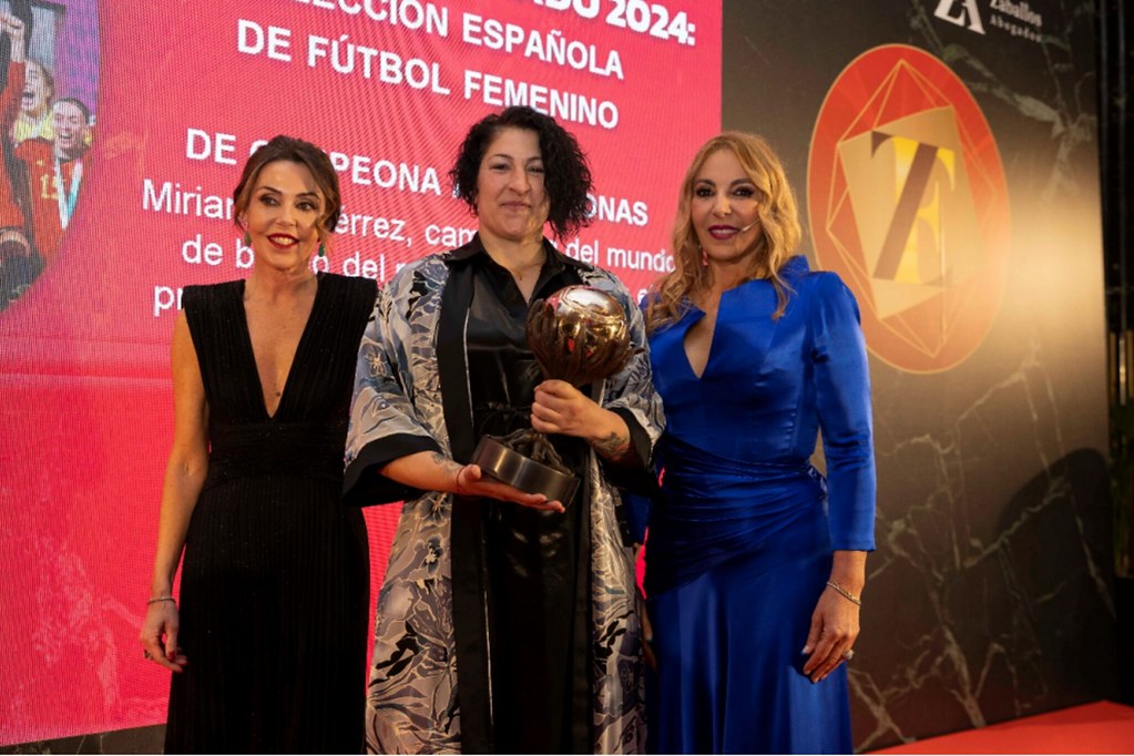 Mónica Guardado Rodríguez, Miriam Gutiérrez Parra (La Reina),Emilia Zaballos Pulido