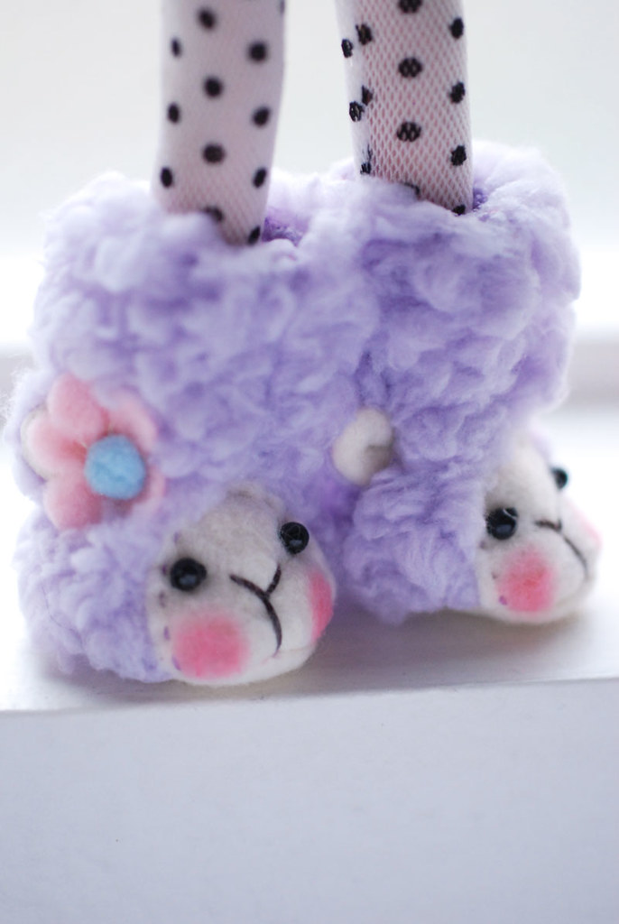 Blythe animal boots - lavender sheep