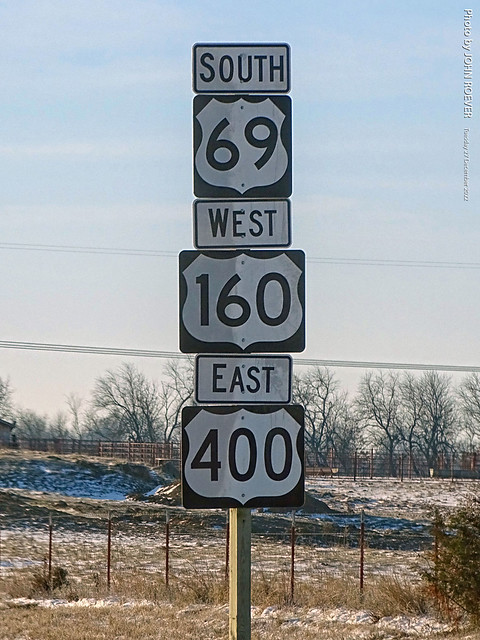 Signs for US-69 South, US-160 West, & US-400 East, 27 Dec 2022