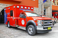 Ford F450 Ambulance Feuerwehr Quito in Quito 20.1.2024 0322