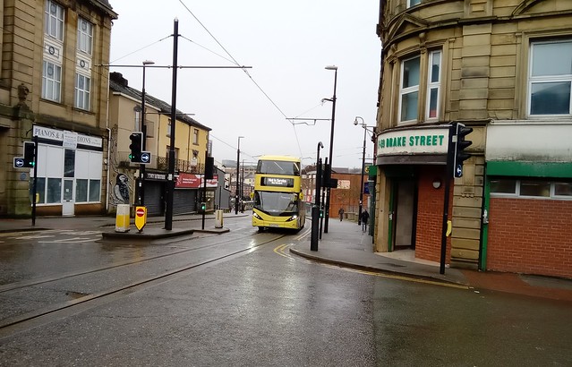 #BeeNetwork Bus - 2044 (LG73 FXS) on Drake St (Rochdale)