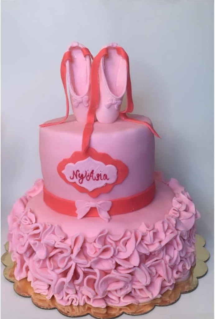 Cake by Karlees Little Kitchen Bakery