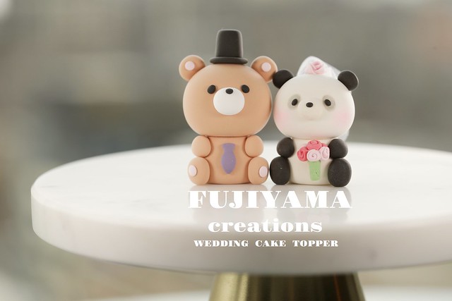 Handmade bear and panda bride and groom wedding cake topper, cute animals wedding cake decoration ideas