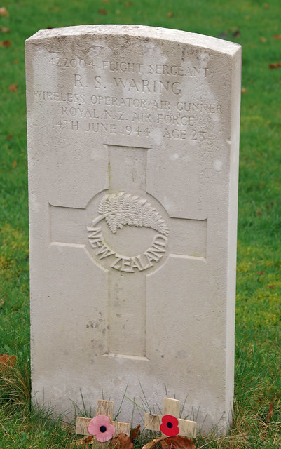 R.S. Waring, Royal New Zealand Air Force, 1944, War Grave, Tring