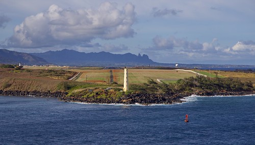 Ninini Point Lighthouse with Lihue Airport Runway 03/21 and the Sleeping Giant behind Aboard Koningsdam as we depart.
, Nawiliwili Harbor, Kaua&#039;i, HI, USA
2023-10-14, 8:29:44 AM