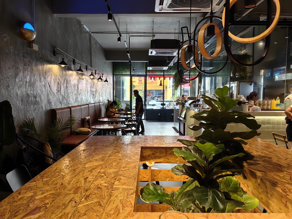 @ C'est la vie café in Bandar Puchong Jaya