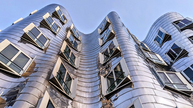 Gehry Architektur im Düsseldorfer Medienhafen