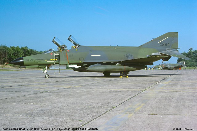 1986_0625_Ramstein, F-4E 69-0264_nm (512 TFS)_THE LAST PHANTOM_2_© Rolf Flinzner