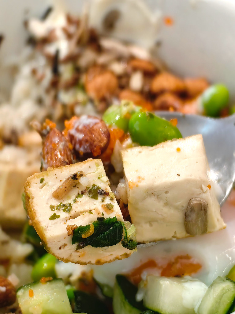 豆腐 Vegetarian Tofu Poke Bowl rm$14.90 plus 松露蘑菇飯 Truffle Mushroom Rice rm$4 & 荷包蛋 Poached Egg rm$2.90 @ The Fish Bowl in Puchong Bandar Puteri