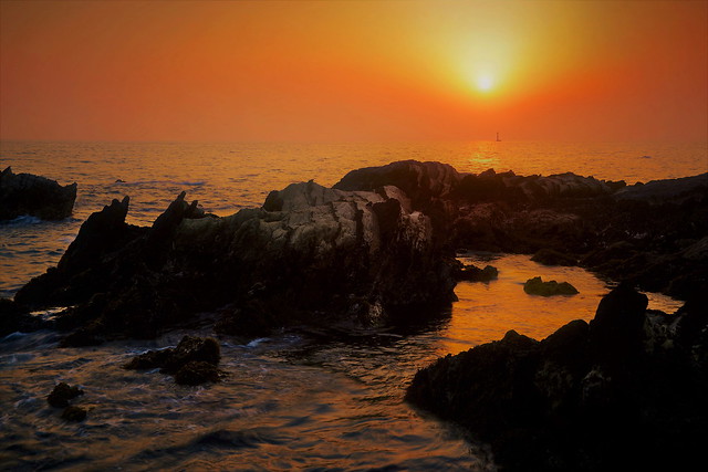 Peaceful seascape at sunset