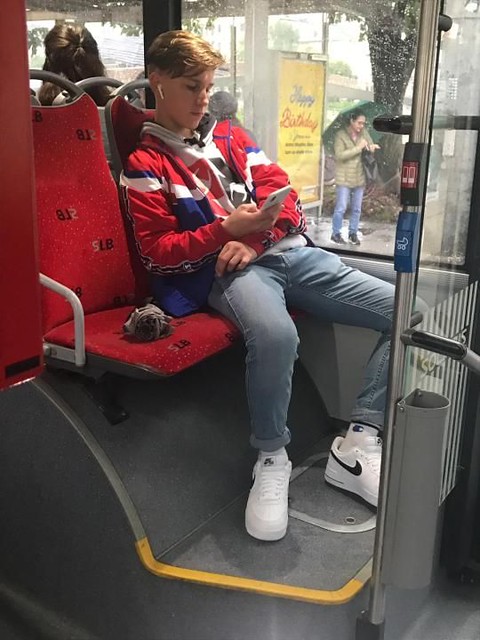 Boy_in_Bus