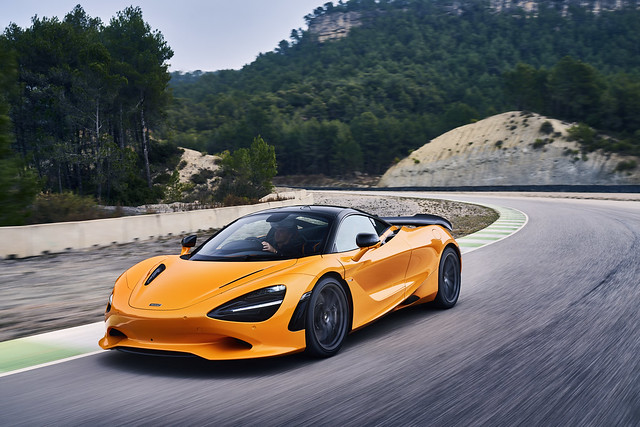 2024 McLaren 750S: Exquisite Displays of Performance