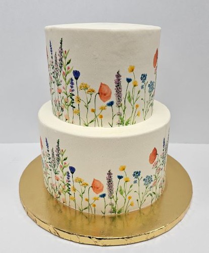 Wildflowers painted on fondant icing