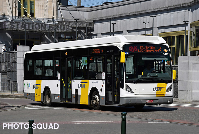 🇧🇪 De Lijn Van Hool bus 5407 op lijn 272 bij vertrek van station Brussel Noord