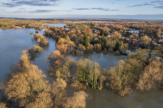 River Thames in flood at Sutton Pools