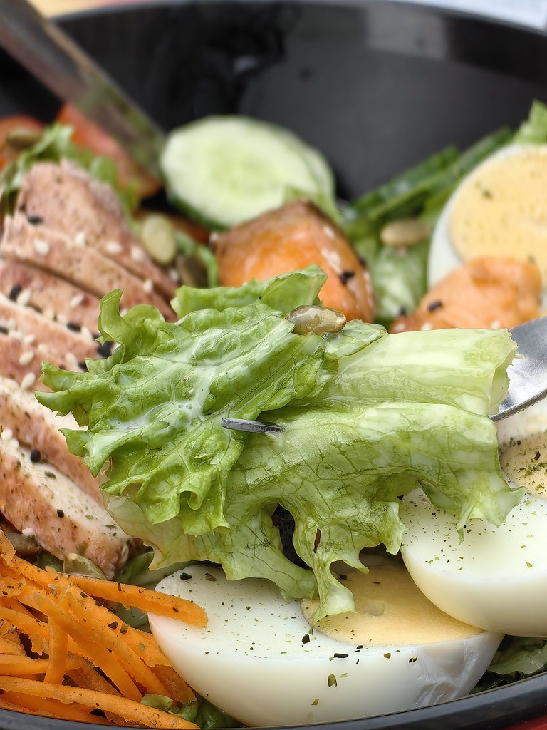 蛋白質沙拉碗 Combo Protein Salad Bowl rm$17 plus 加水煮蛋 extra Boiled egg rm$1 @ The Real Foods SS15