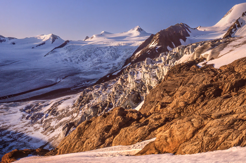 Early morning sun | On the toe of the Niverville glacier wit… | Flickr