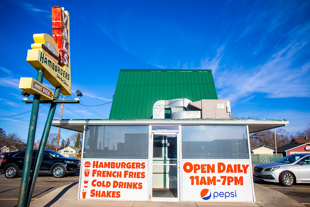 Val's Rapid Service, St. Cloud, Minnesota