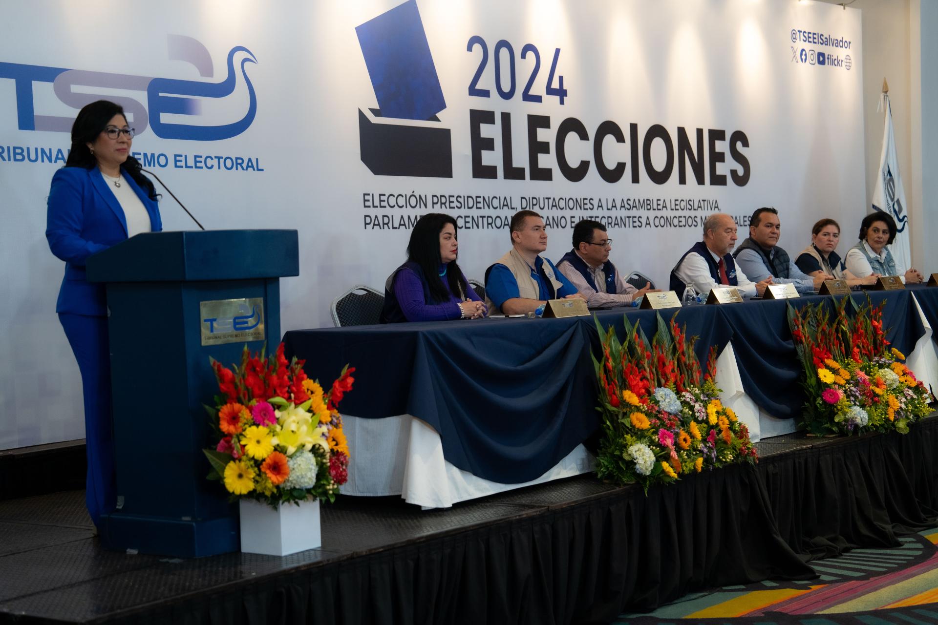 ELECCIONES 2024: La presidenta del TSE, Dora Esmeralda Martínez, en representación del Organismo Colegiado, dio por iniciada la jornada electoral para la elección de diputados al Parlamento Centroamericano y concejos municipales.