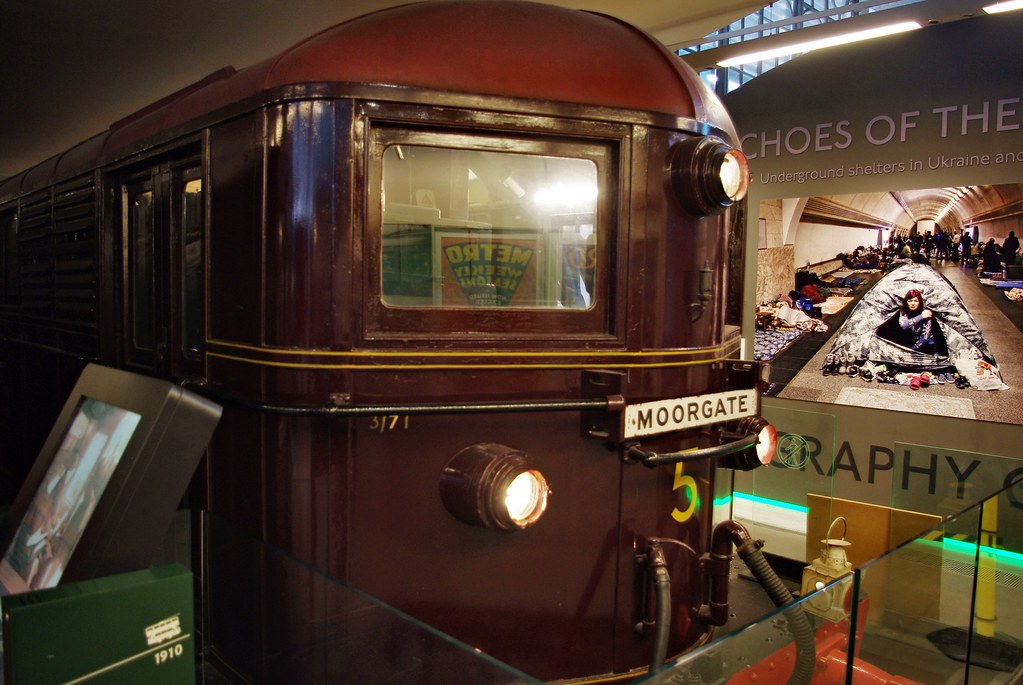24-038  Ex-Metropolitan Railway Metropolitan-Vickers Electric Loco No. 5 'John Hampden'
