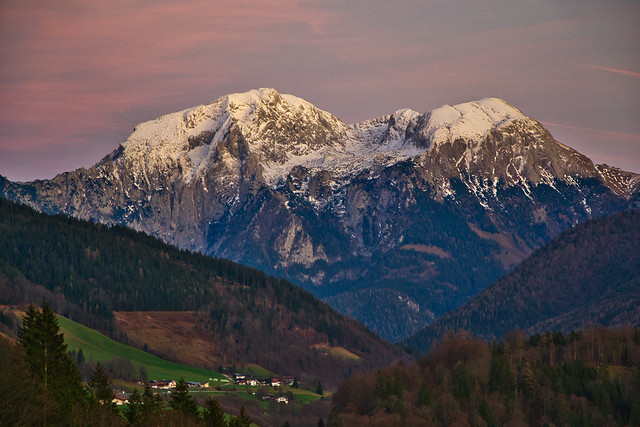 Hoher Göll (2522 m) and Hohes Brett (2338 m) at sunset
