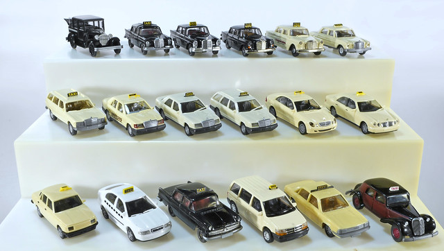 Taxis 1-87 Scale