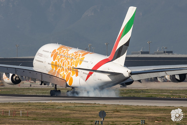 Emirates A380-861 A6-EOA
