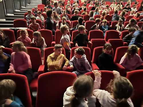 Theater Lapstok “ op notenjacht “ te Sleidinge 1a en 2a